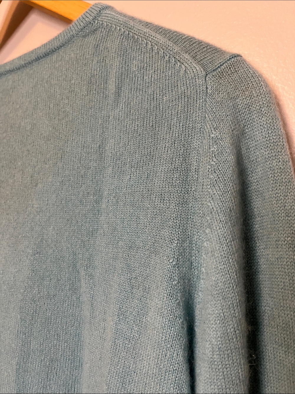 100% Cashmere Apt. 9 Women's Light Blue Crewneck Button Cardigan - Picture 9 of 11
